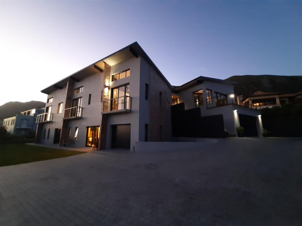 Black Eagle Self-Catering Accommodation, Hermanus Buitenkant foto